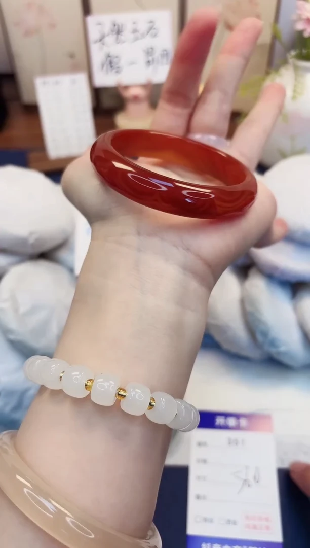 【闪购商品】石英质玉手镯未镶嵌351-玛瑙-圈口56