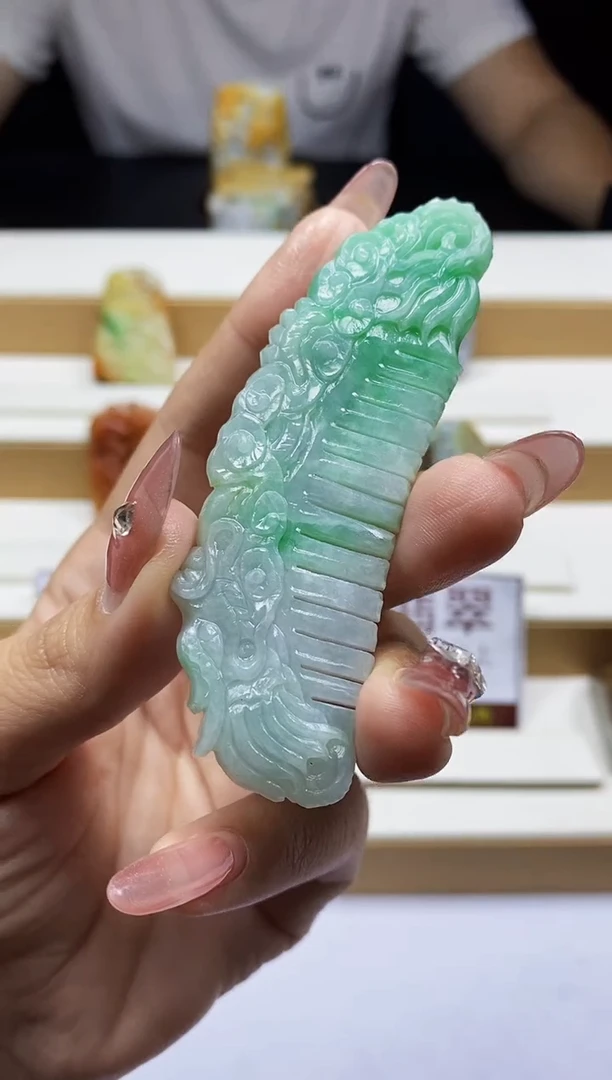翡翠未镶嵌颈饰翡翠A货