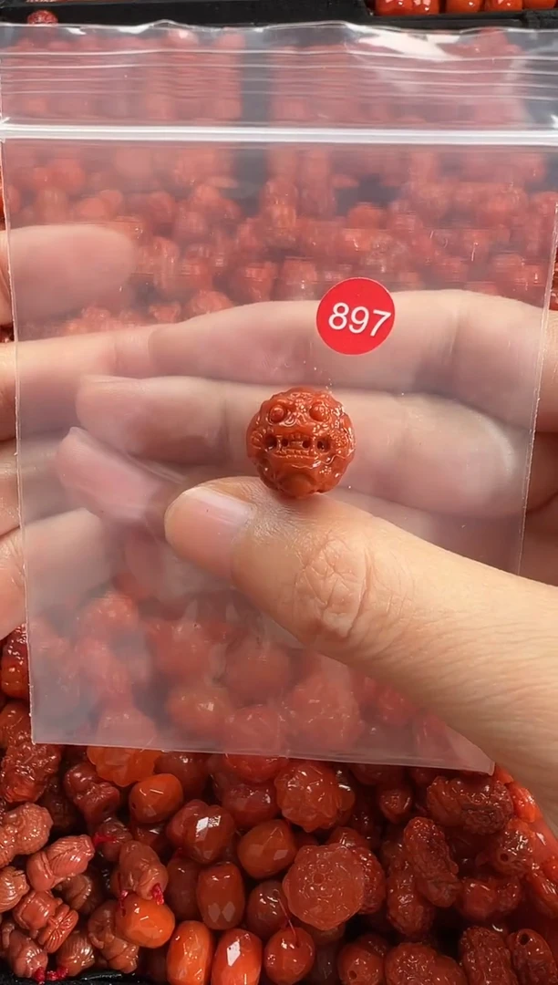 颈饰未镶嵌南红玛瑙1