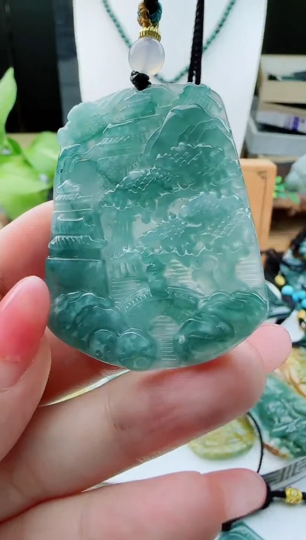 【闪购商品】翡翠颈饰未镶嵌多样性随机一件发货