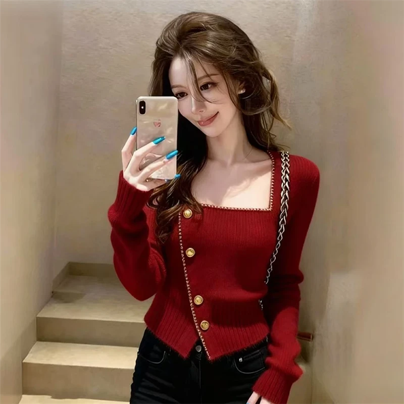 软糯毛衣女冬绝美巨好看轻奢高端设计感气质掐腰方领暗红色针织衫