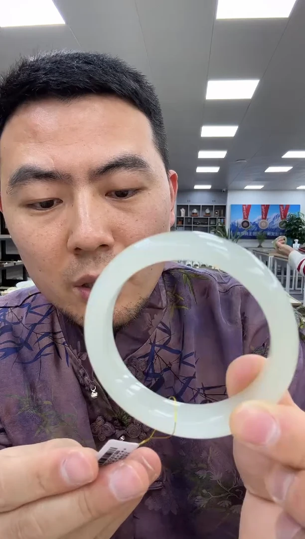 【闪购商品】和田玉手镯未镶嵌59.5  552