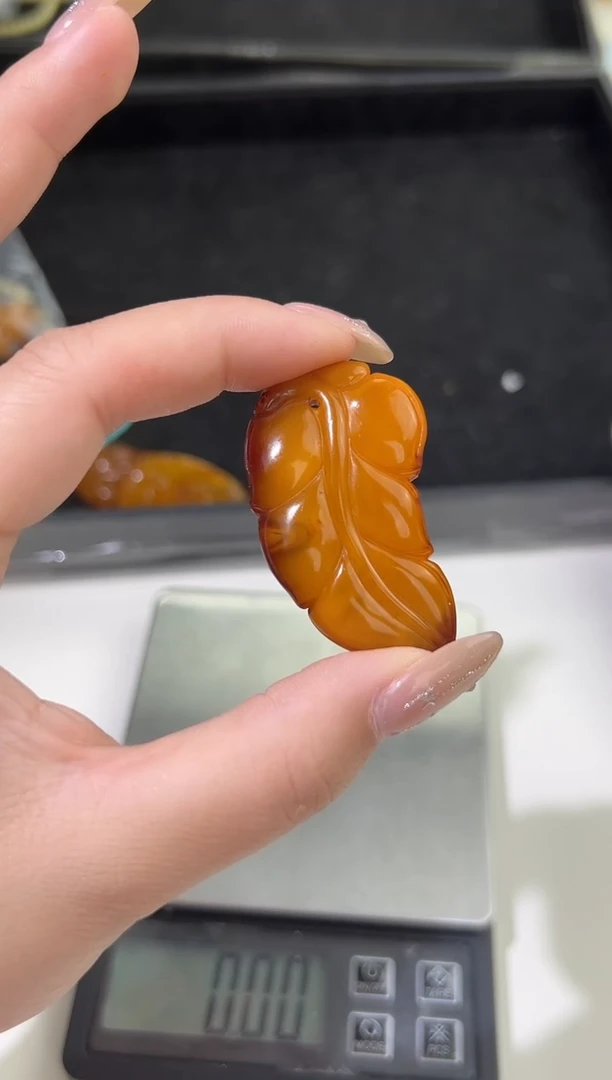裸石琥珀未镶嵌天然琥珀蜜蜡吊坠