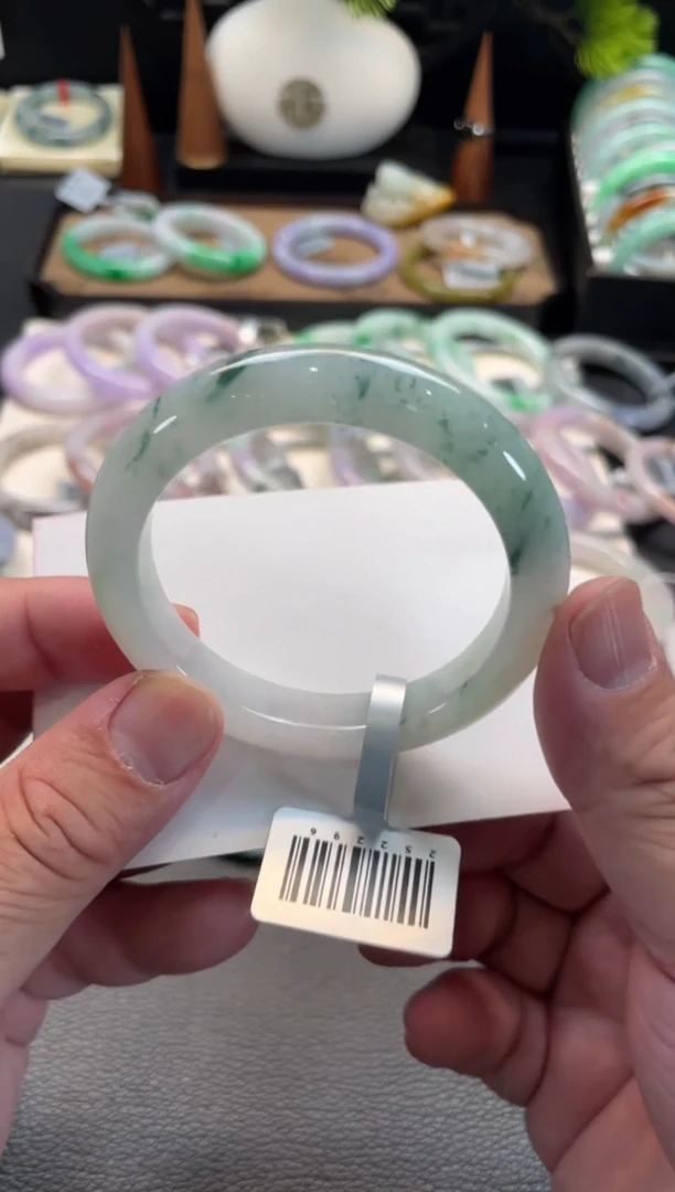 未镶嵌手镯翡翠95号链接 54正圈 有纹