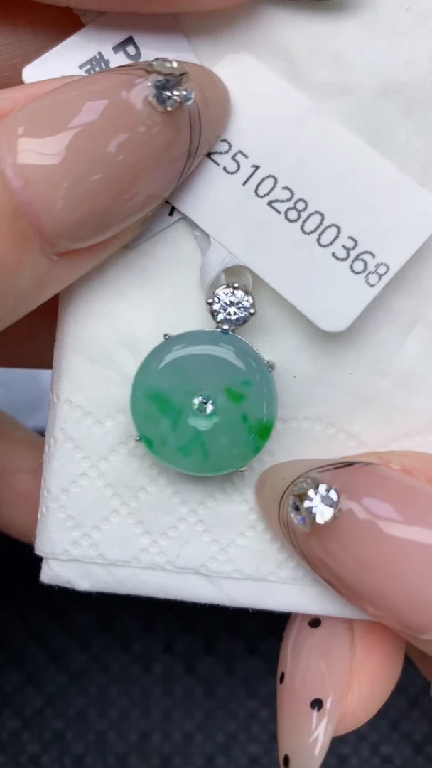 颈饰未镶嵌翡翠A货假一赔三支持复检百元以上九元证书费自理