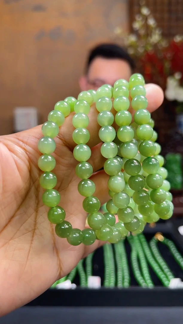 【闪购商品】和田玉（碧玉）手串未镶嵌±8mm 阳绿微猫多样性发一