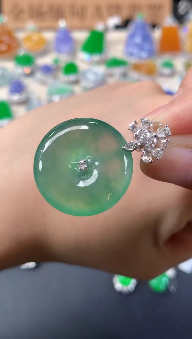 吊坠(不含链)18K金镶嵌翡翠C252|19800