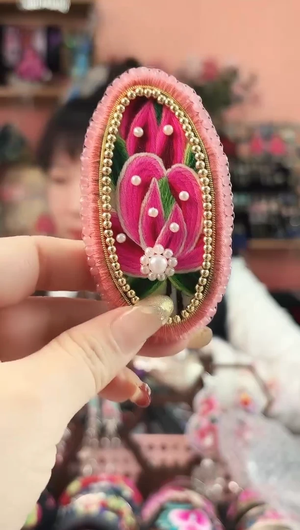 艺枝独绣手工饰品489
