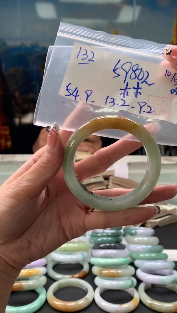翡翠手镯未镶嵌翡翠手镯 下单联系小耳机#132