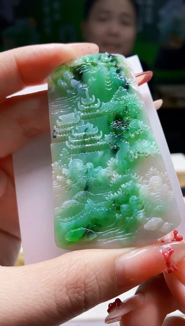 颈饰未镶嵌翡翠翡翠A货