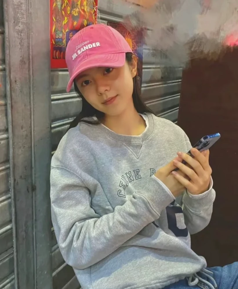 99新 Celine/思琳 CM0087 字母印花棉质圆领长袖卫衣 M码