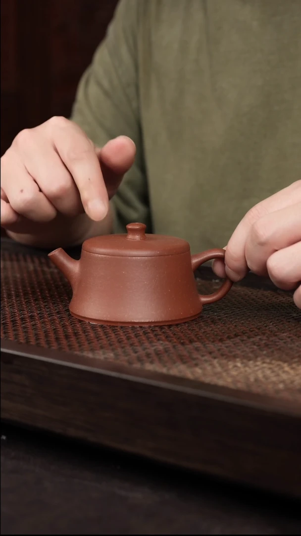 茶壶紫砂红降坡云柱