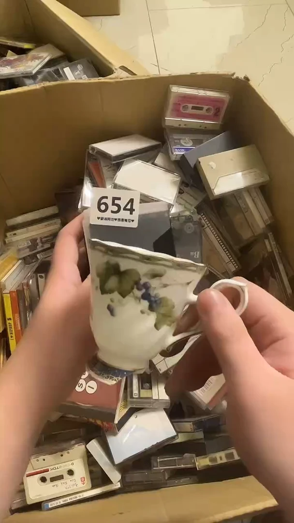 瓷片P****y654..........