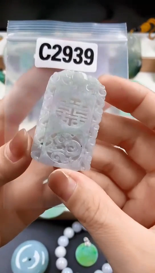 颈饰未镶嵌翡翠天然翡翠吊坠挂件