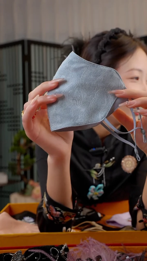 刺绣c****m非遗苏绣绒花手工饰品