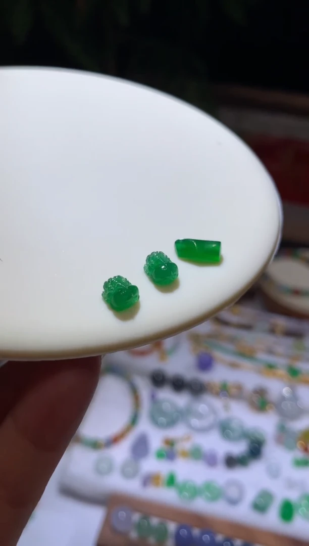 未镶嵌定制翡翠貔貅任选其一