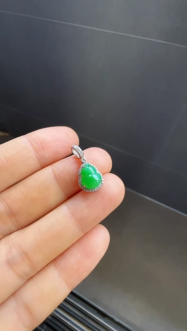 【闪购商品】翡翠颈饰18K金镶嵌00002900