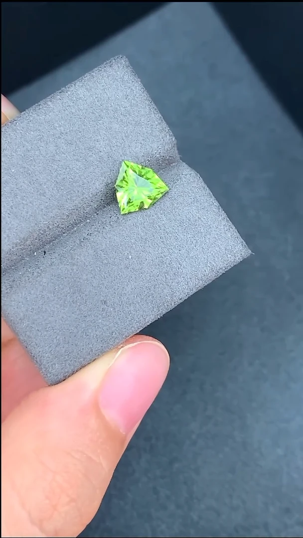 未镶嵌无橄榄石1.49克拉