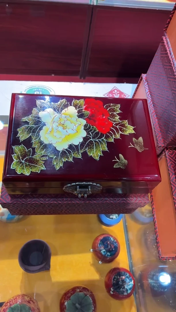 扬州漆器彩绘21cm彩牡丹首饰盒