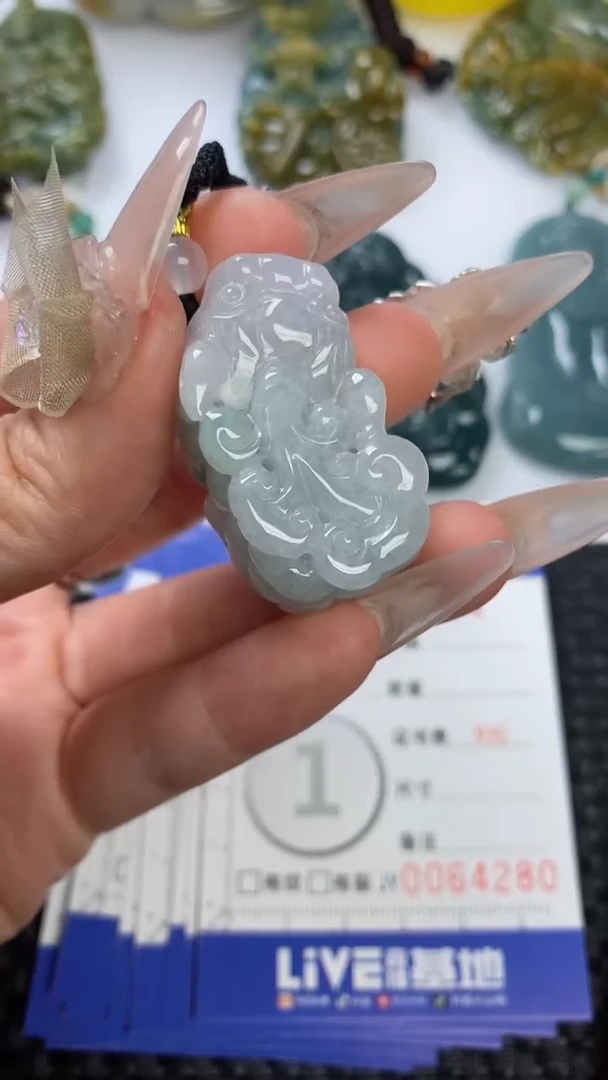 【闪购商品】翡翠颈饰未镶嵌1111111111111111