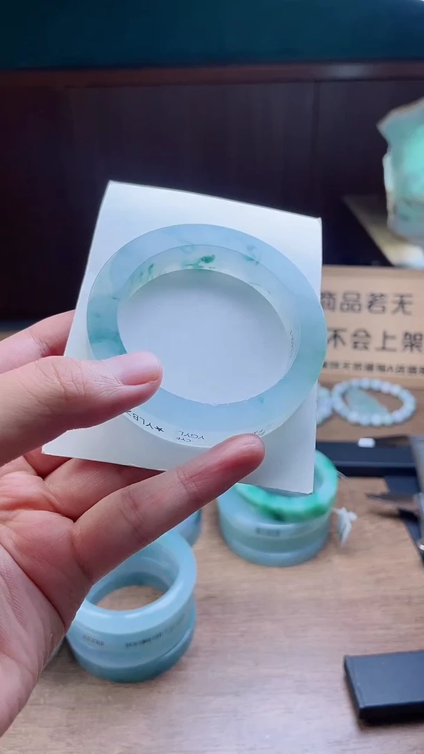 定制翡翠手镯未镶嵌定制