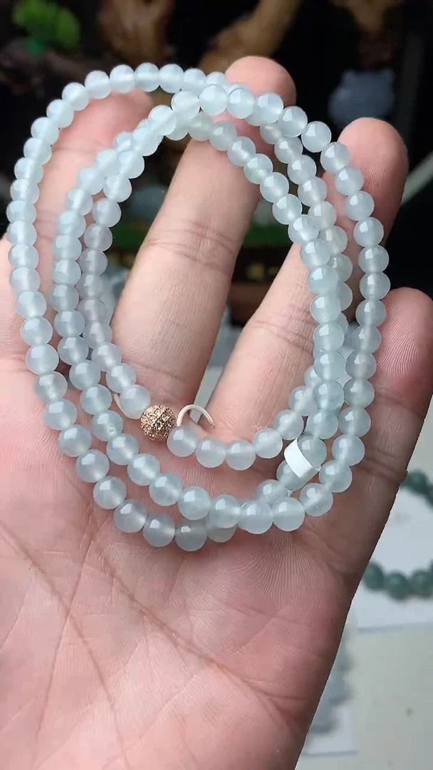 颈饰未镶嵌翡翠珠子