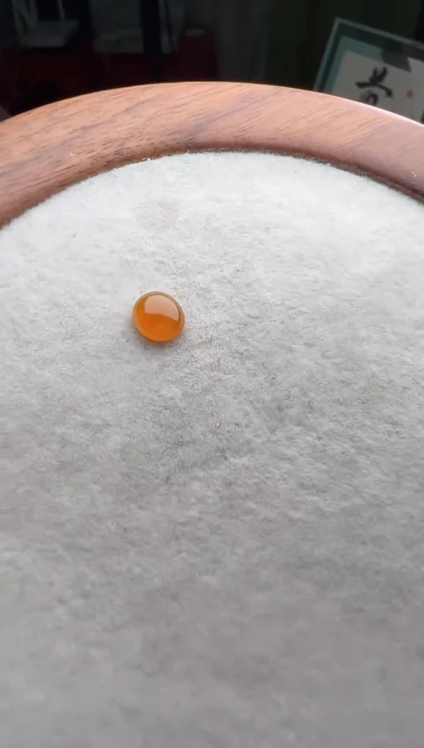未镶嵌定制翡翠黄翡蛋面