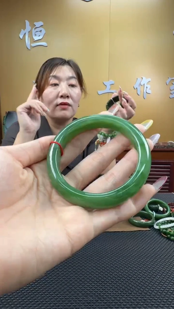 颈饰未镶嵌和田玉手镯58