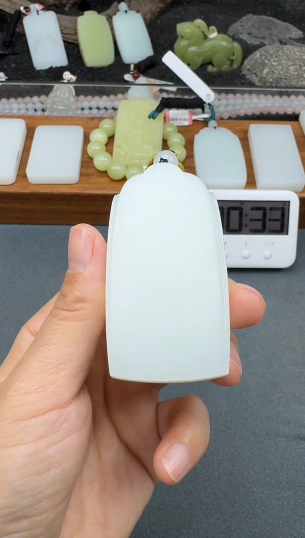 颈饰未镶嵌和田玉2