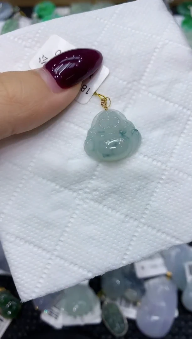 翡翠18K金镶嵌颈饰111111111111