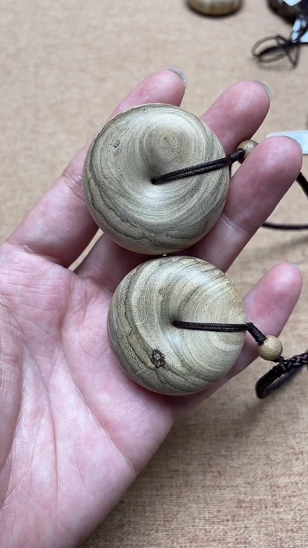 沉香吊坠达拉干平安扣吊坠多样性发其一4.1*1.7