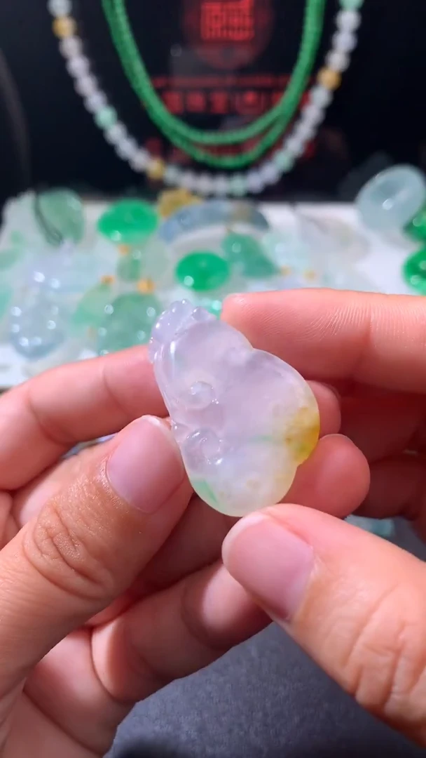 未镶嵌定制翡翠