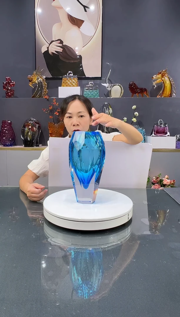 琉璃冰川蓝花瓶1个