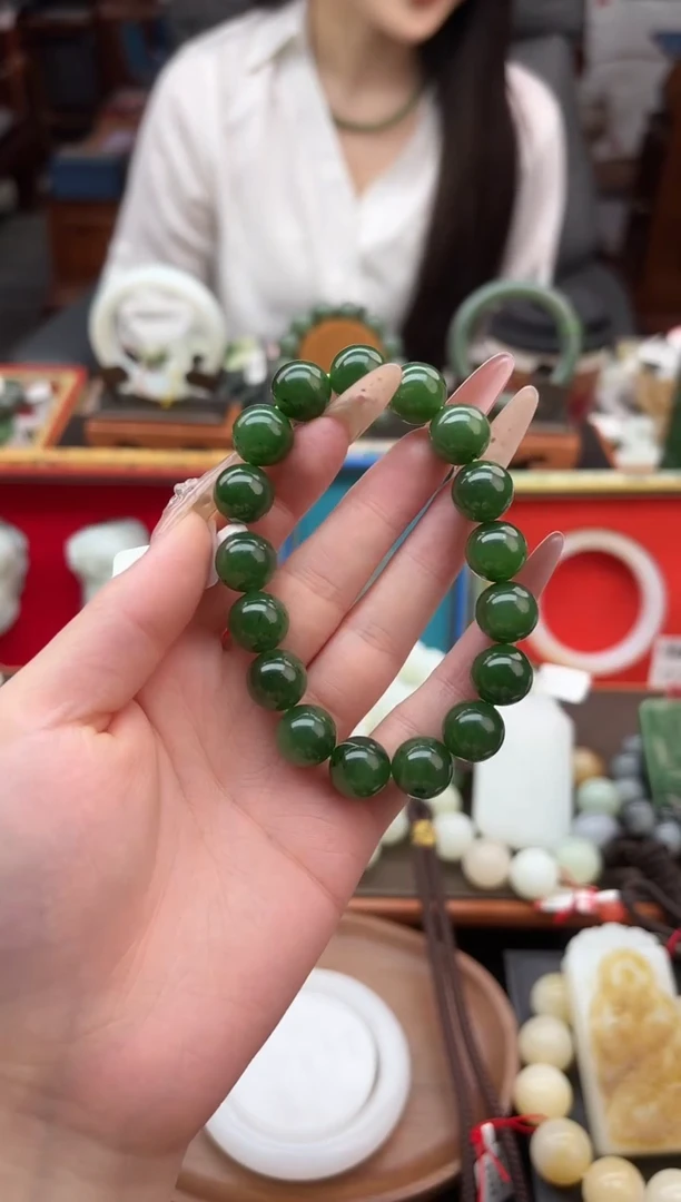 未镶嵌手串和田玉董小姐推荐 多样性发货 拍一发一by12
