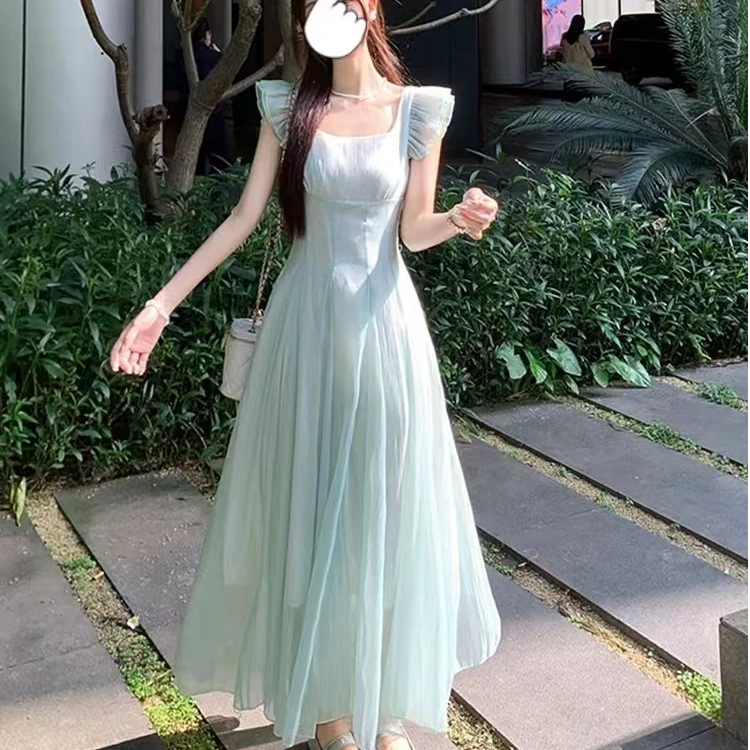 法式甜美方领小飞袖连衣裙女夏季度假风修身长裙温柔收腰a字裙子