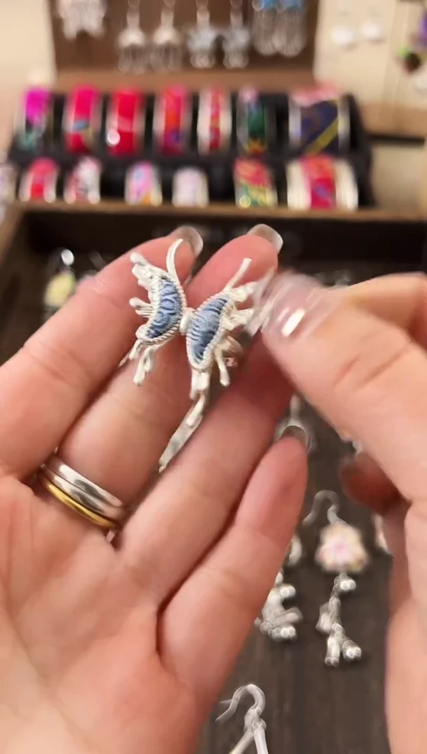 【闪购商品】织绣民族风老绣饰品411