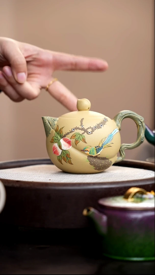 茶壶紫砂本山绿绞泥寿桃泥绘
