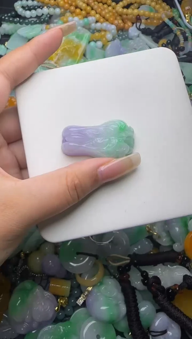 翡翠未镶嵌颈饰天然缅甸翡翠吊坠