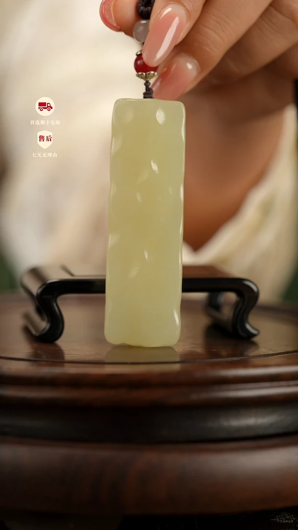 云南石竹叶青雕刻：小奶酪