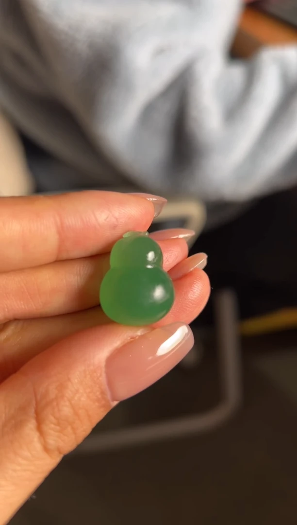 【闪购商品】定制翡翠未镶嵌绿葫芦48000+2400-xsz028