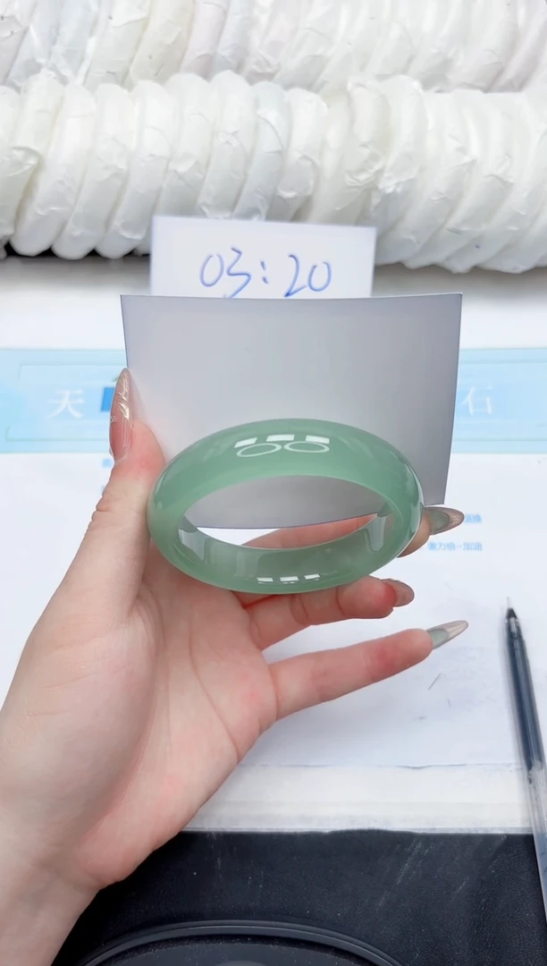 石英质玉手镯未镶嵌7-58