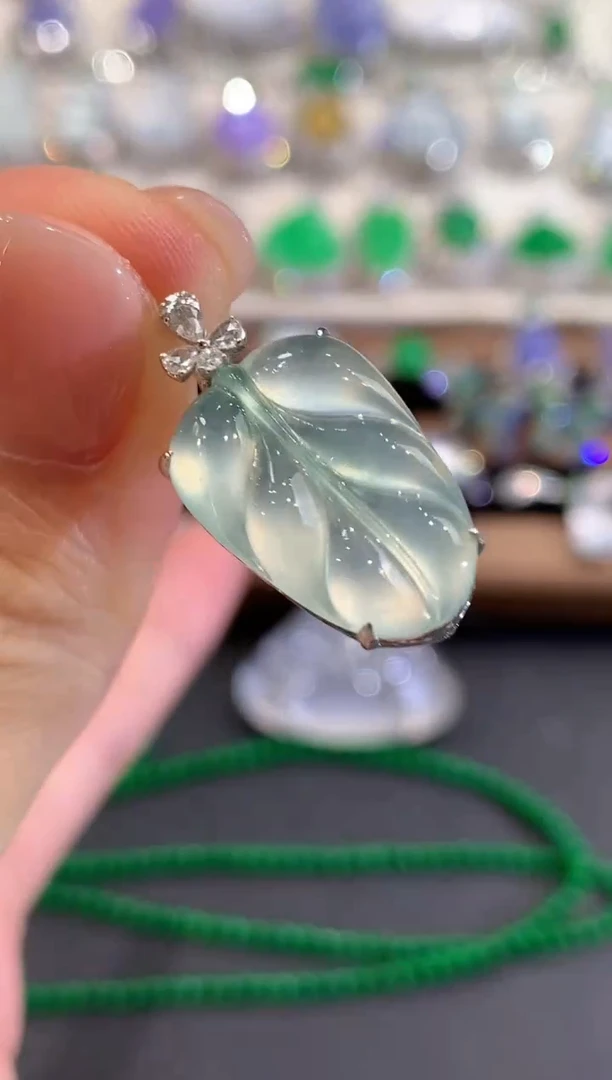 吊坠(不含链)18K金镶嵌翡翠q24