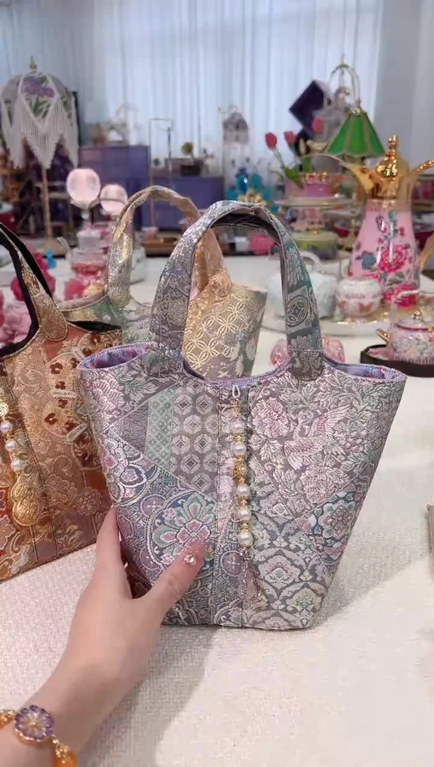 非遗西阵织 如图所示