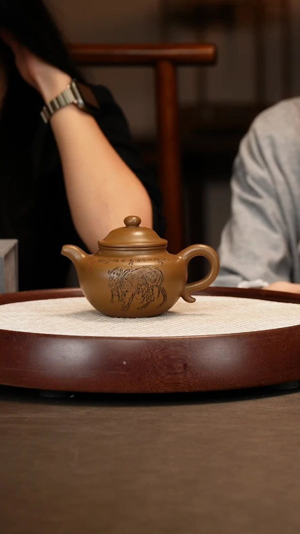 茶壶紫砂【张赦棠】莲子 血砂段260c+梅兰竹菊杯