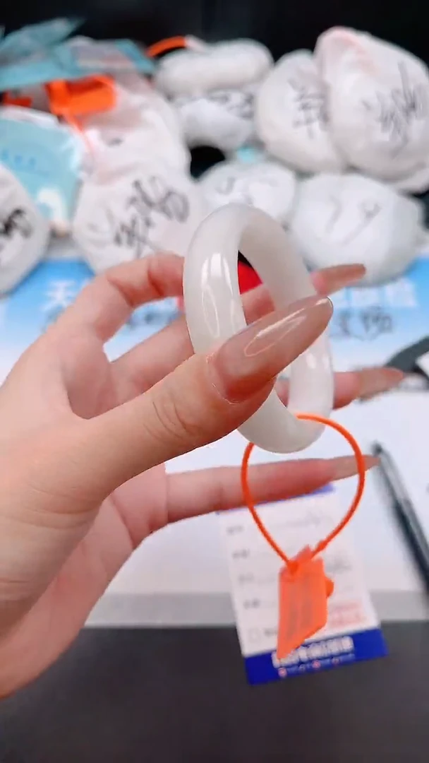 未镶嵌手镯和田玉10W63-53