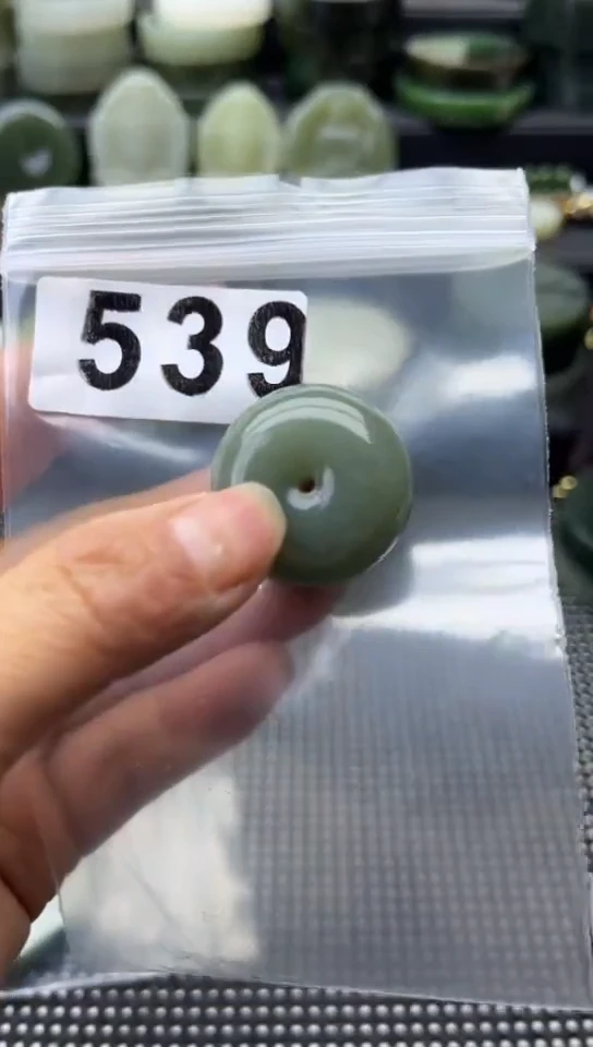 未镶嵌和田玉珠宝半成品扣子