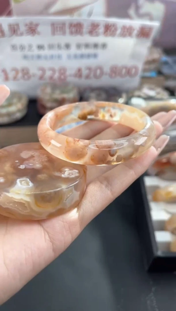 石英质玉手镯未镶嵌53