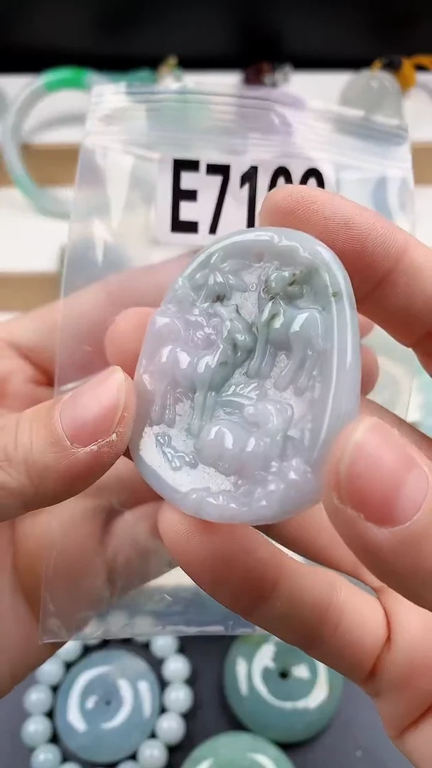 颈饰未镶嵌翡翠天然翡翠吊坠挂件