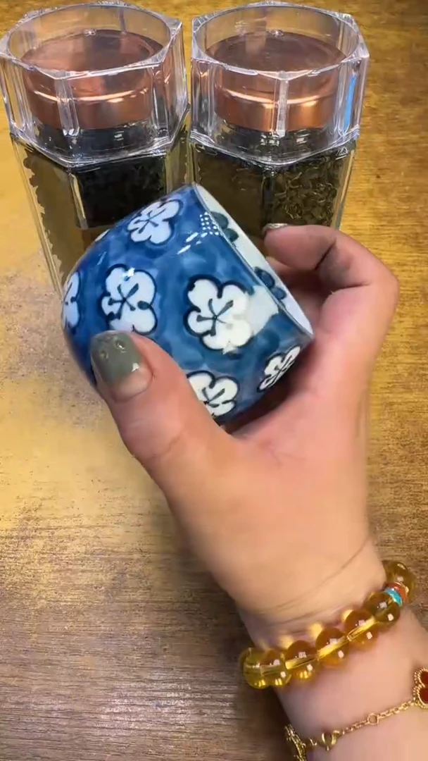 瓷器瓷器瓷器瑕疵108五加一对碗