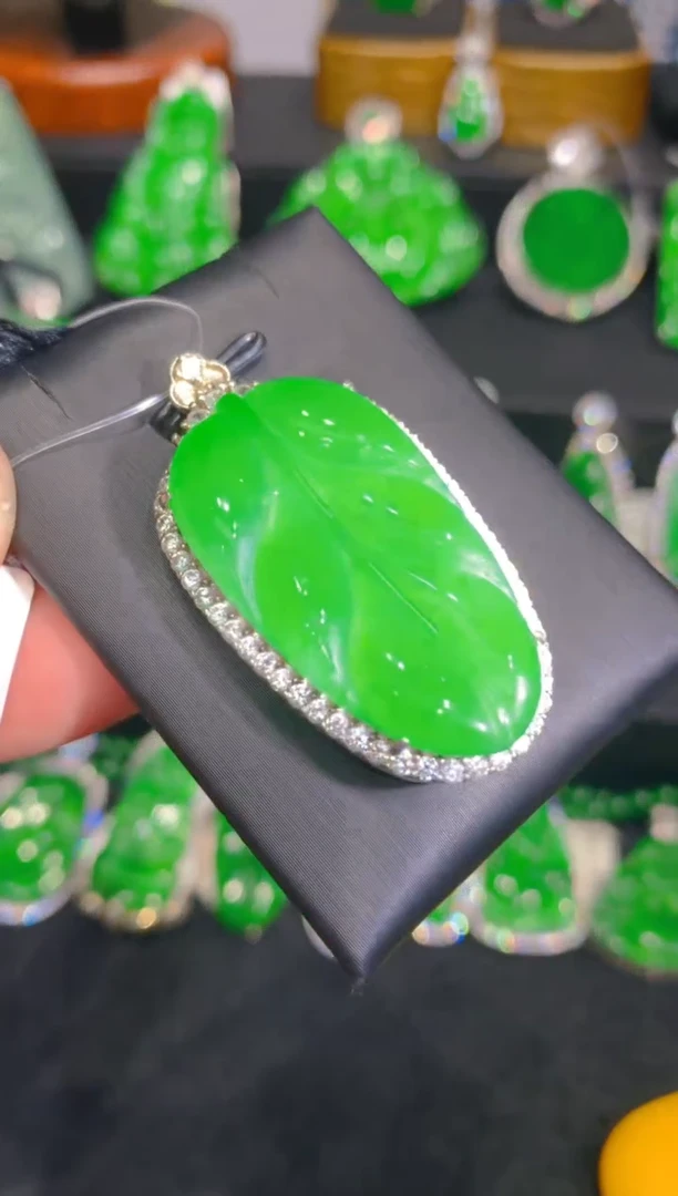 【闪购商品】翡翠颈饰银S925镶嵌一季